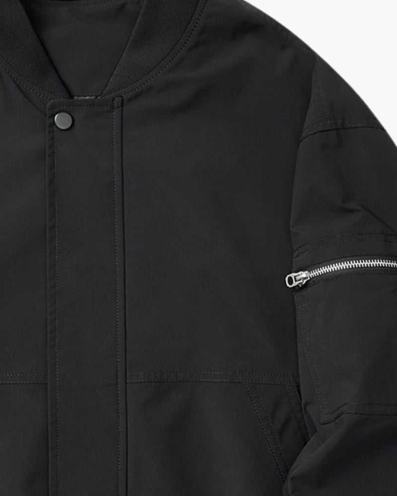 Minimalist Bomber Jacke