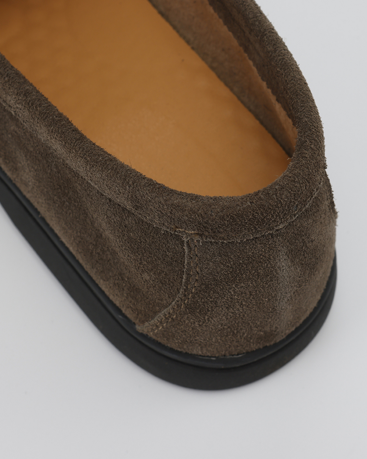 Premium Wildleder Loafer - Black Soles
